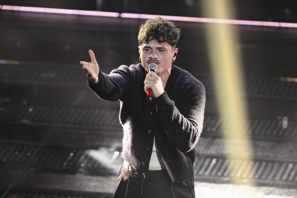 Olly vince Sanremo con la canzone "Balorda nostalgia", spiegazione del testo